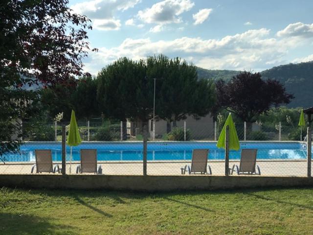 Camping Le Mondou Hotel Saint-Julien-de-Lampon Exterior photo
